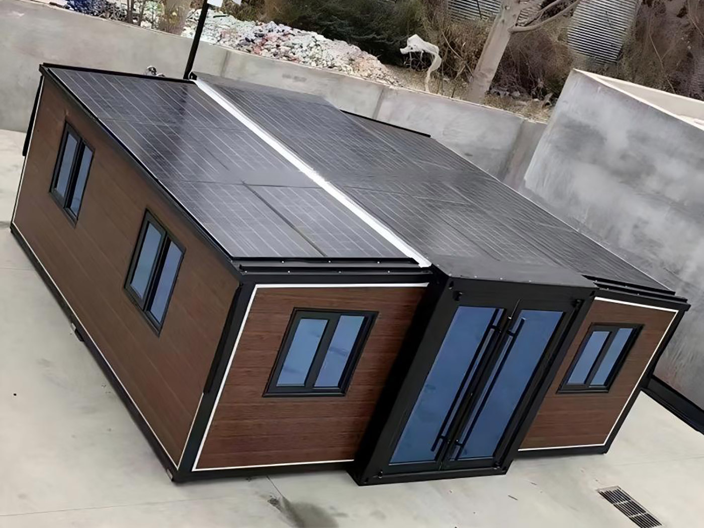 Off-Grid Solar Prefab Container House for Living2 Off-Grid Solar Prefab Container House for Living2