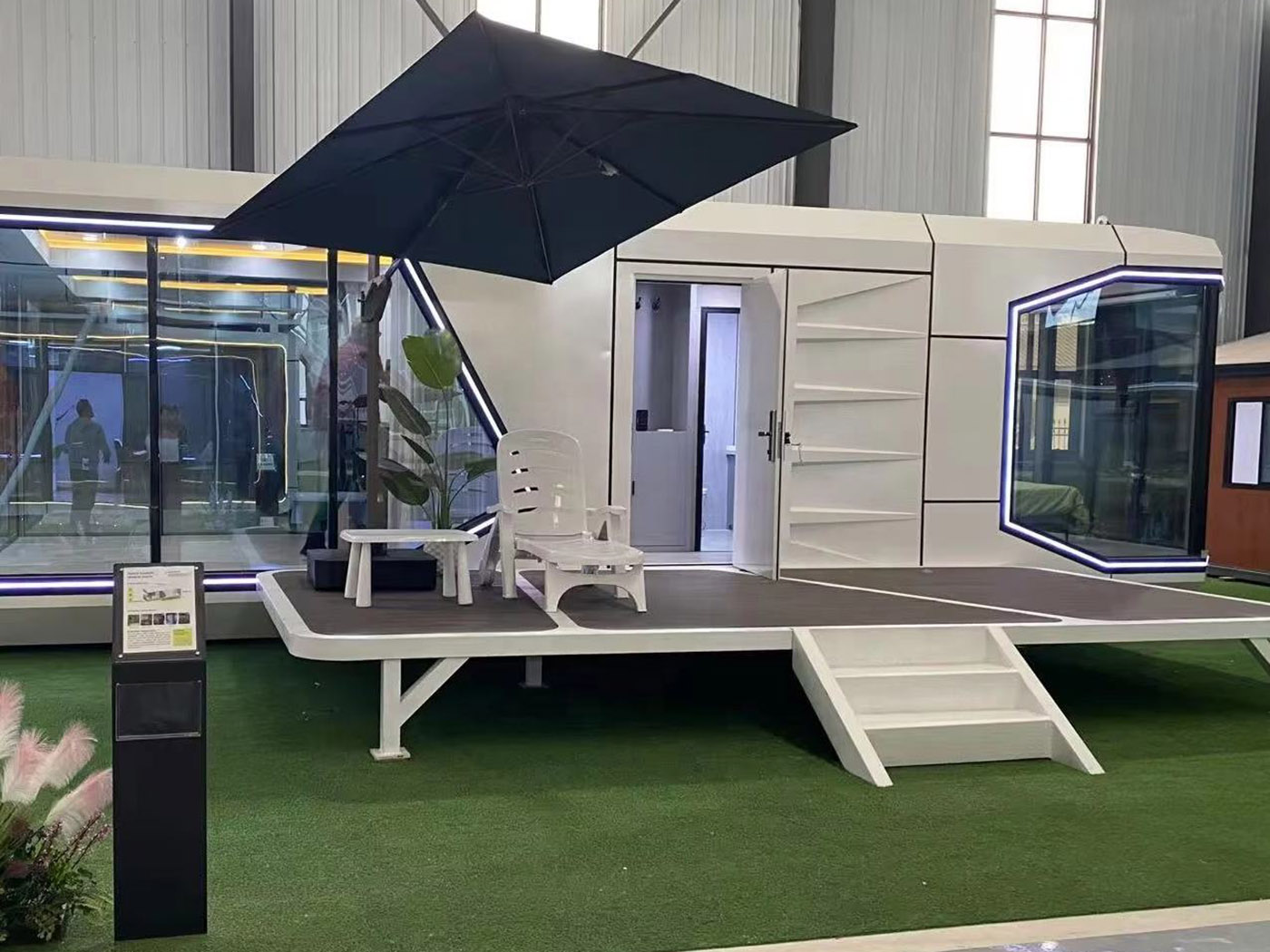 Modular Space Capsule House