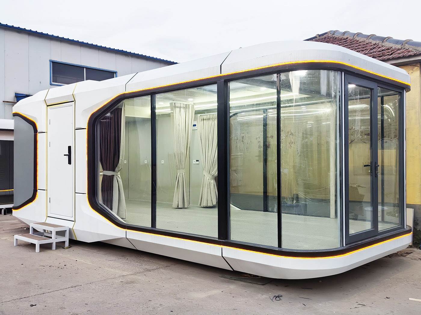 Space-style Prefab Container Hotel Room
