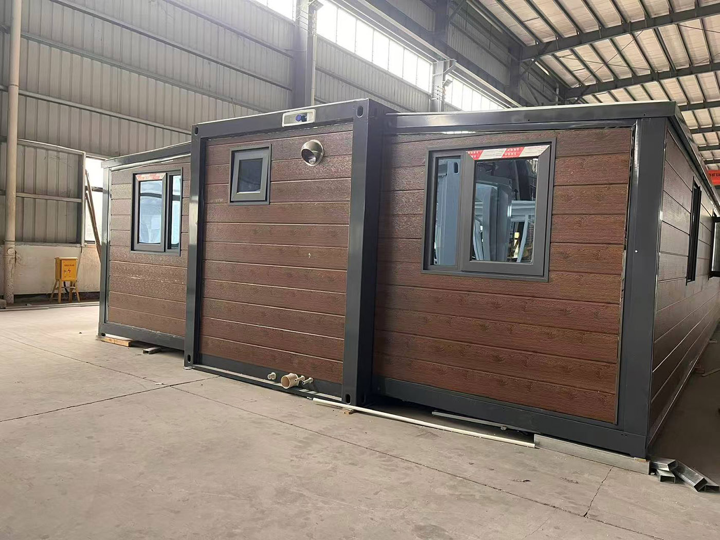 40ft Triple Expandable Prefab Container Villa